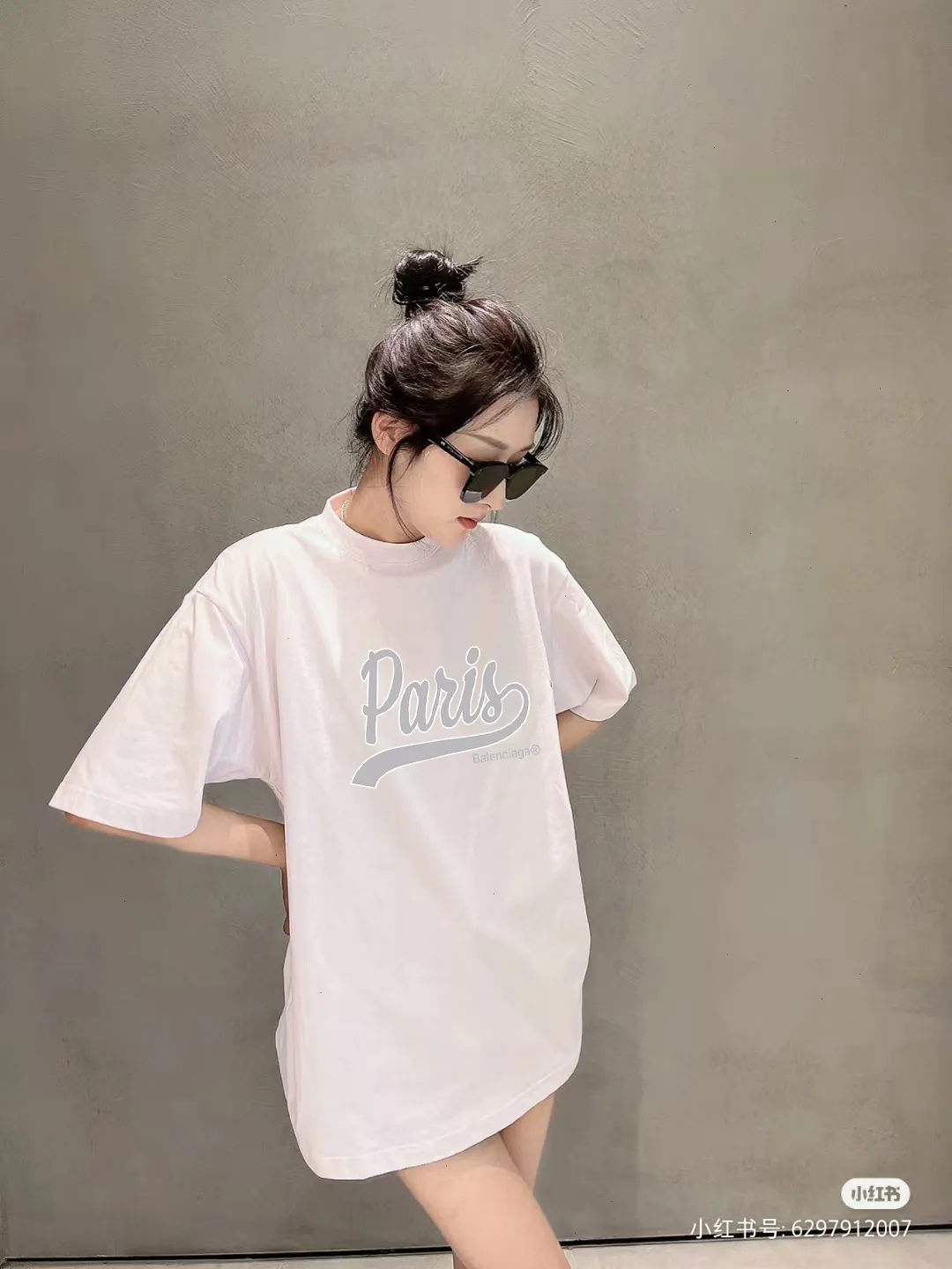 P80✨🔥 BALENCIAGA Paris lettering printed short-sleeved T-shirt, custom-woven and dyed 280g combed cotton heavyweight fabric, zero color difference in thread, perfect details, different from the current version on the market, welcome to compare, Same Style for men and women, must-sell in the picture above Color: White Black Size: 1 2 3 4